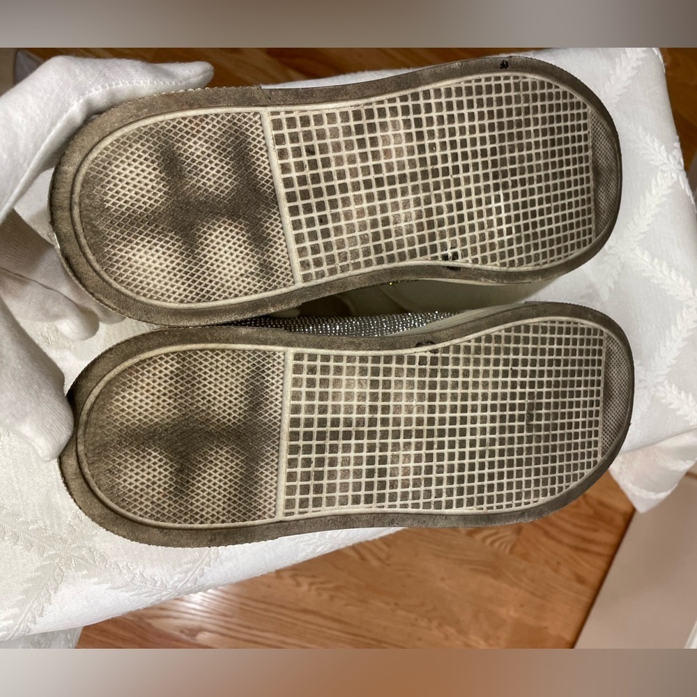 Jessica Simpson “Cherello” Size 8.5 White (Sparkly Silver) Tennis Shoes - Picture 6 of 7
